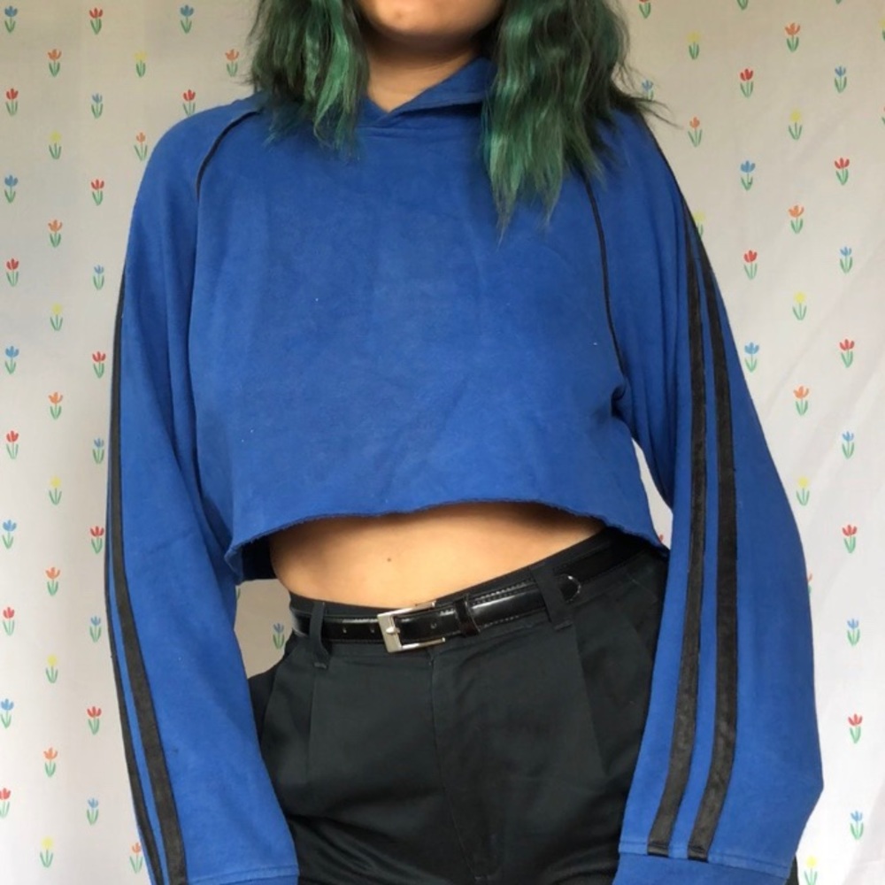 cropped hoodie